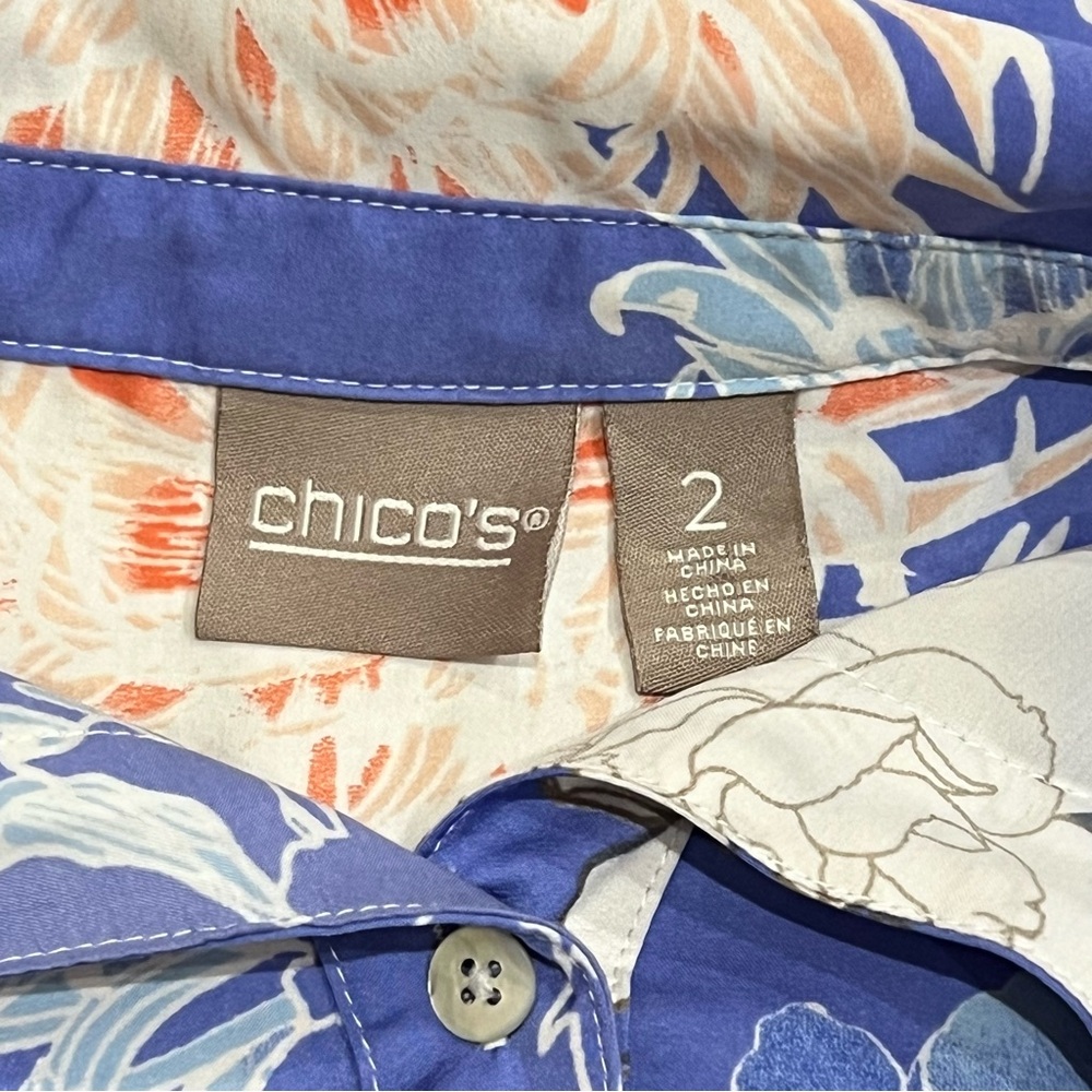 Chico’s Blue Floral Button Up Shirt Size 2 (Large) - Picture 9 of 12